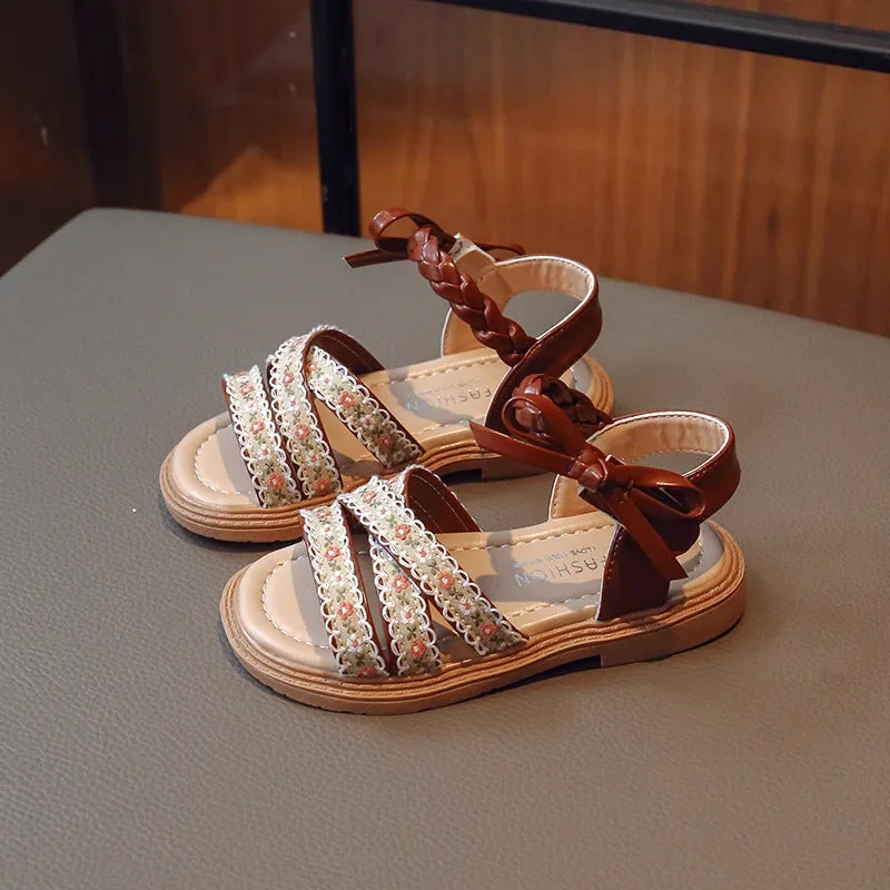 Embroider Open-toe Causal Sandals