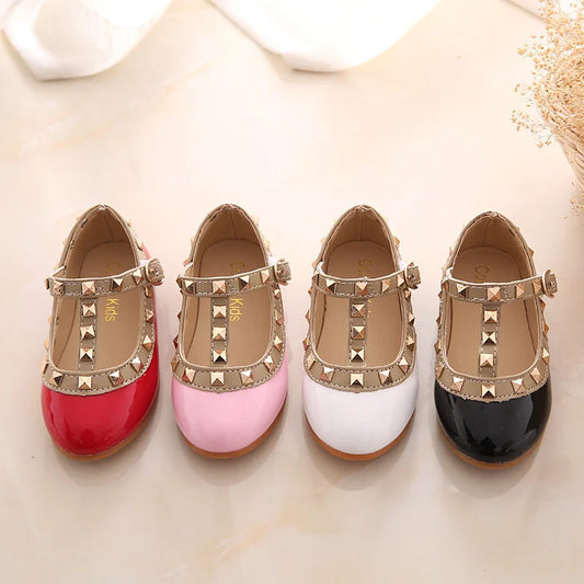 Flats T strap