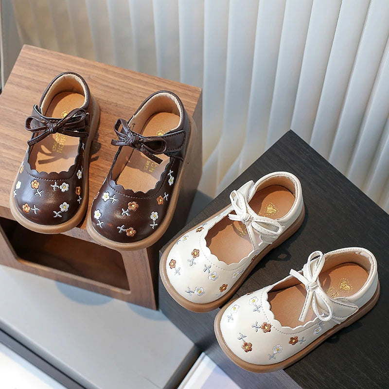 Vintage Beige Brown Leather Shoes