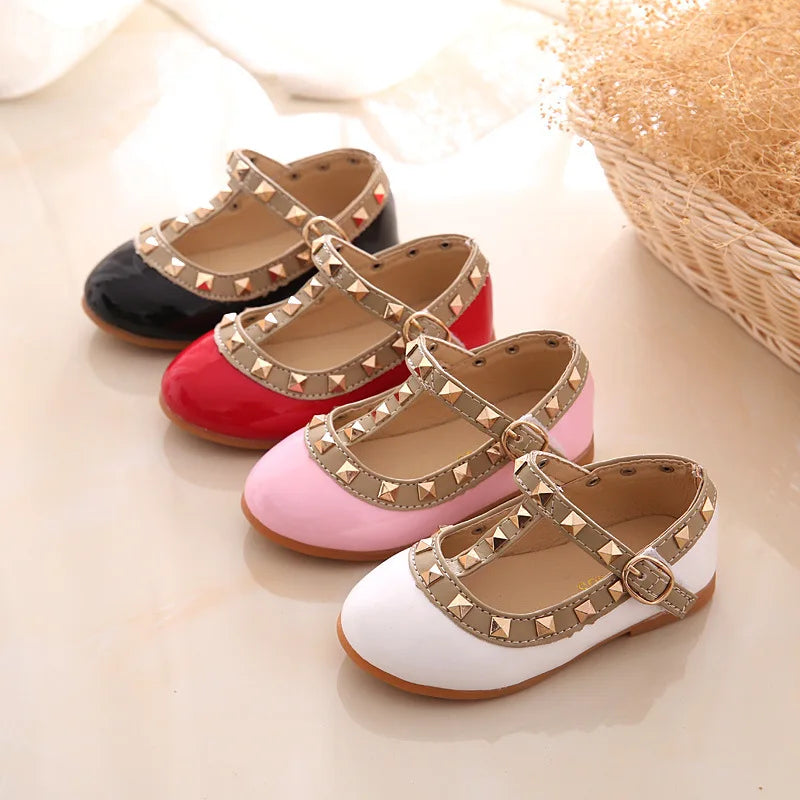 Flats T strap