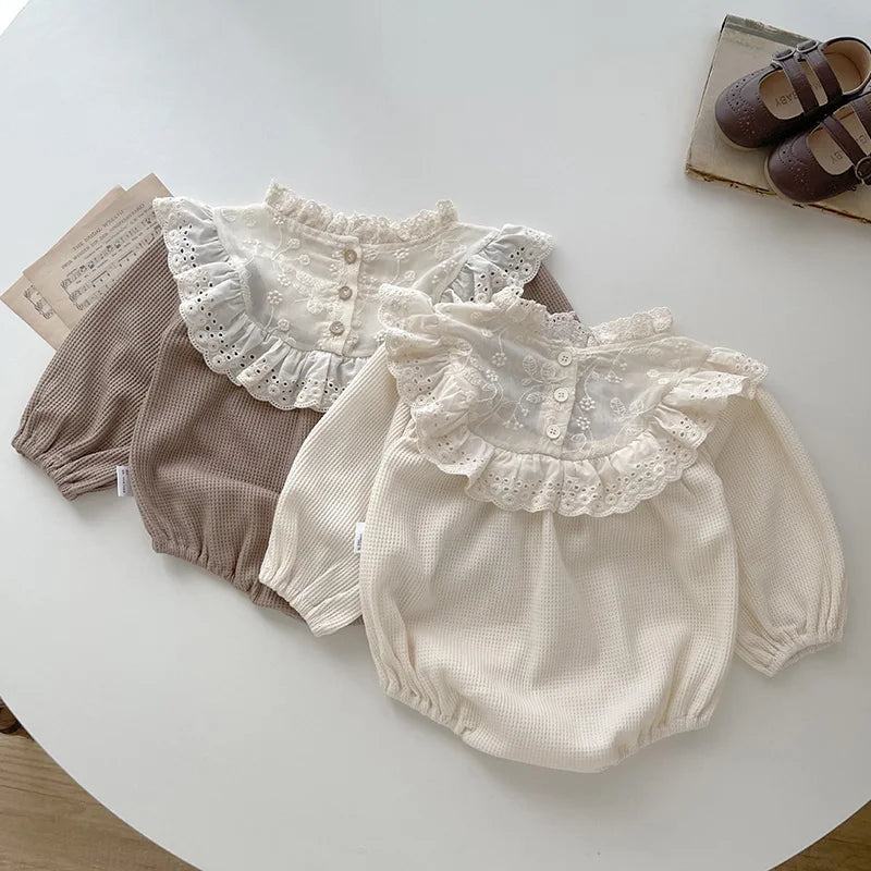 Cotten embroidery baby bodysuit