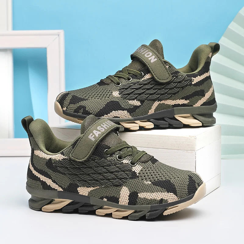 Breathable camouflage sneakers