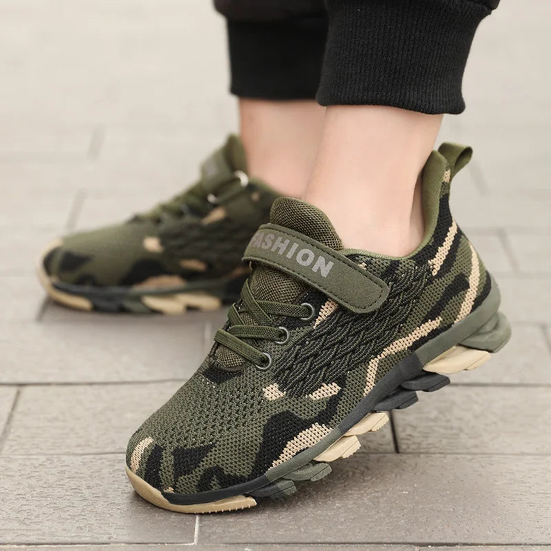 Breathable camouflage sneakers